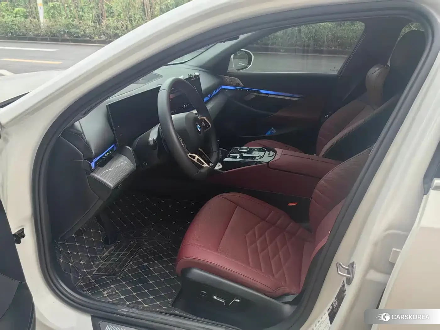 BMW 5 series 2025 Белый из Китая, фото 3