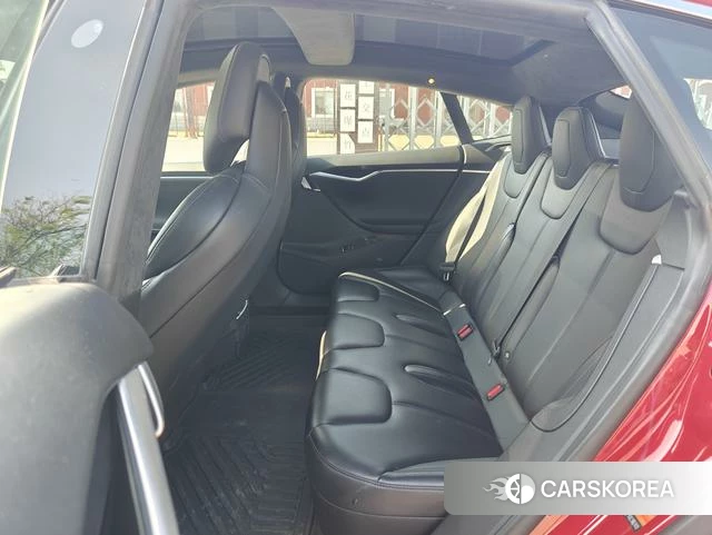 Tesla Model S 2018 Красный из Китая, фото 4