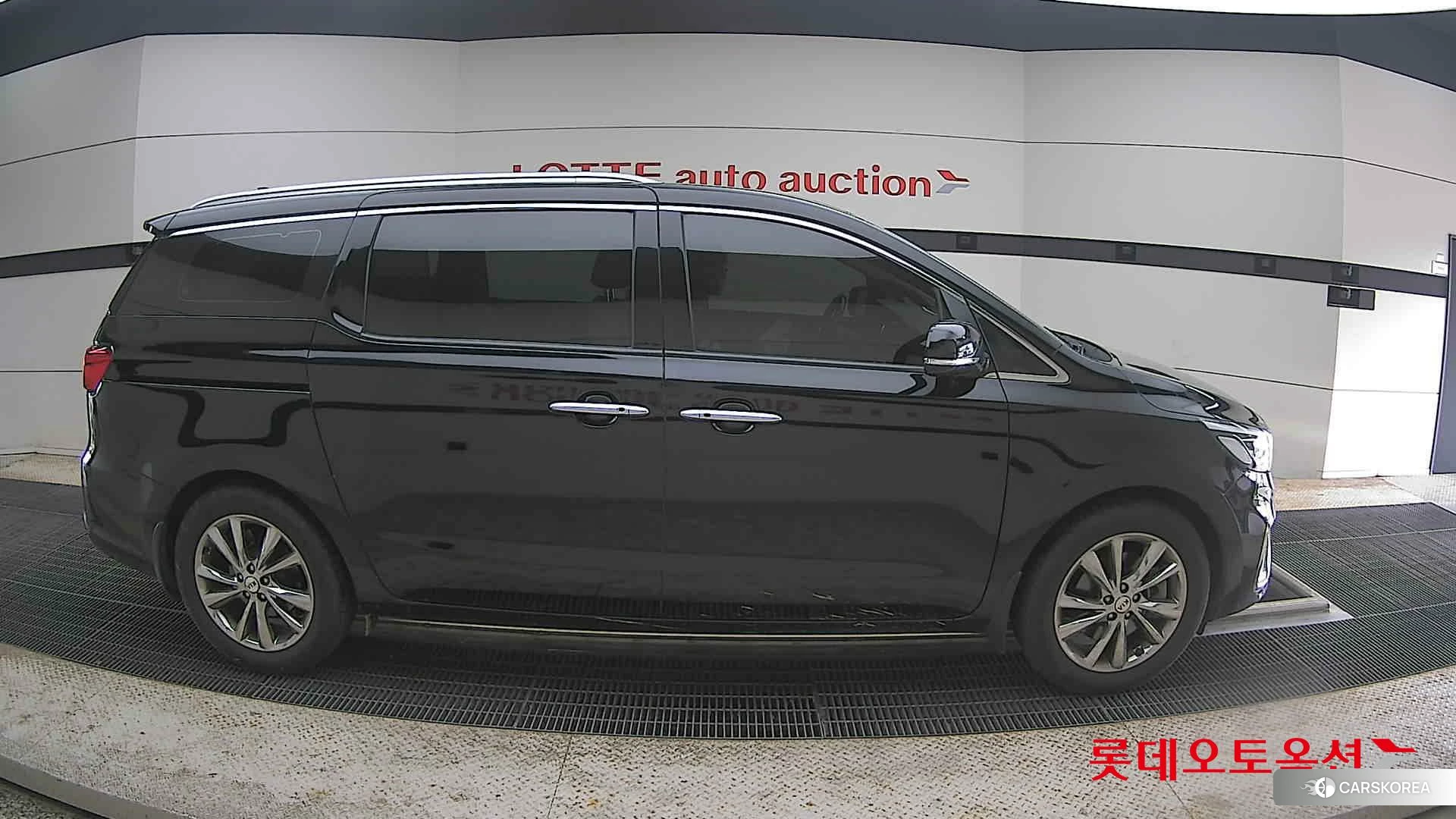 Kia Carnival id 4312630 из Кореи 23