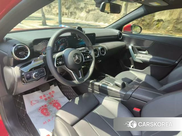 Mercedes-Benz Class A 2023 Красный из Китая, фото 3