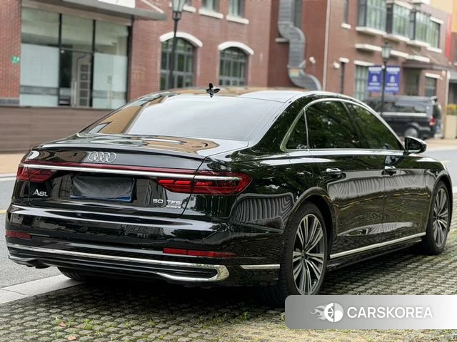 Audi A8 2024 Черный из Китая, фото 6