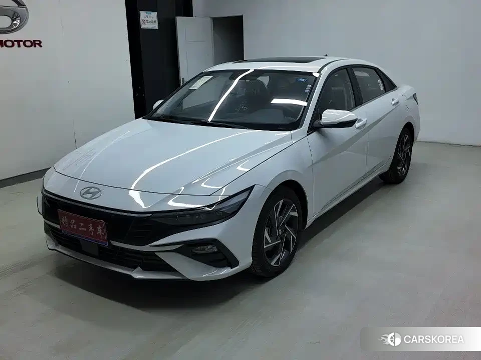 Hyundai Elantra 2025 Белый из Китая, фото 4