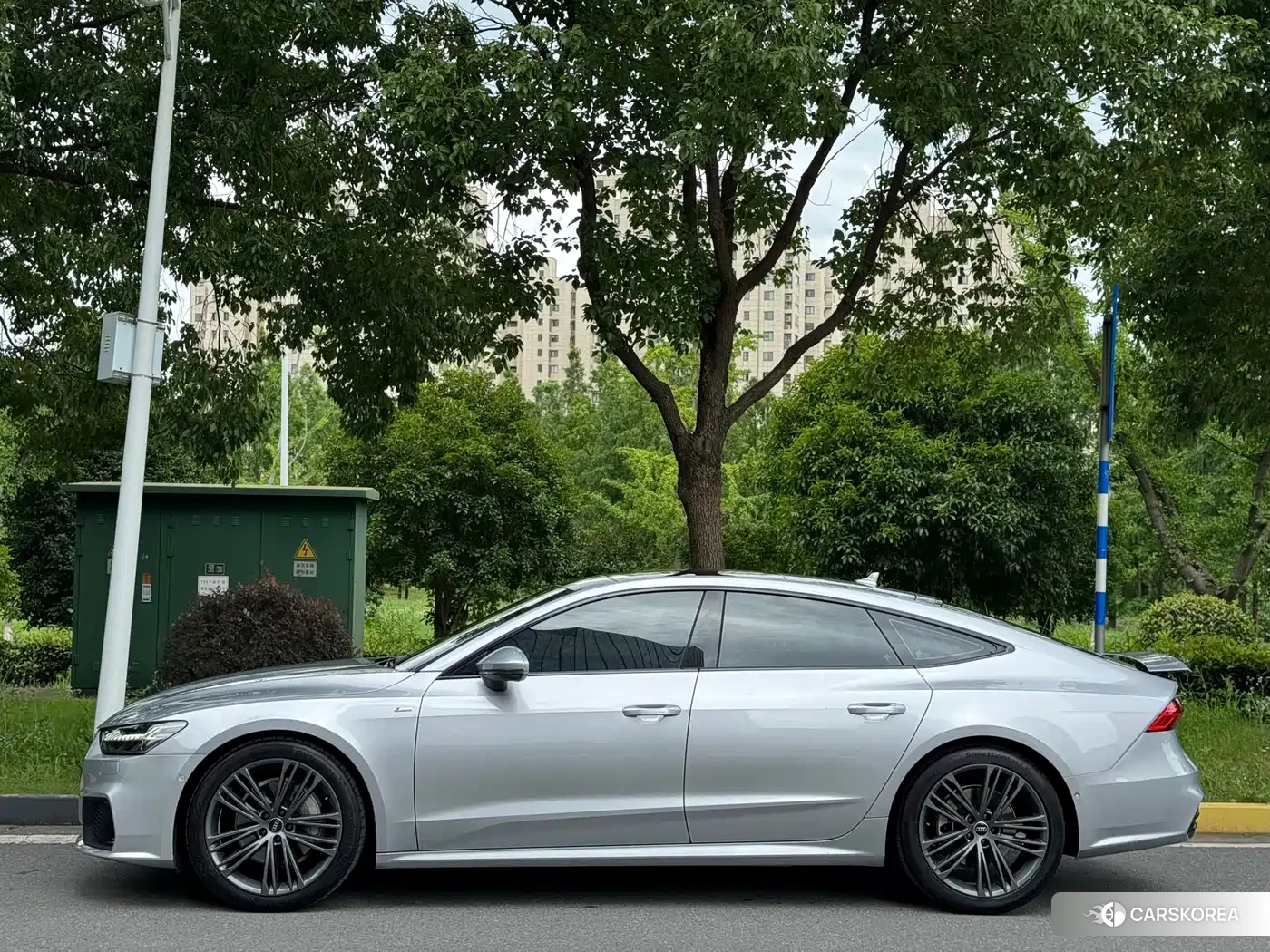 Audi A7 2024 Silver/gray из Китая, фото 3