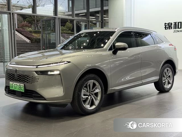 Wei Pai Mocha PHEV 2024 Серебристо-серый из Китая, фото 6