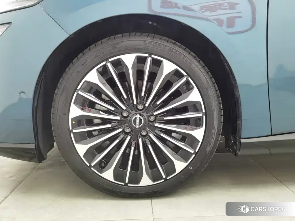 Nissan N7 id 4576293 из Китая 17