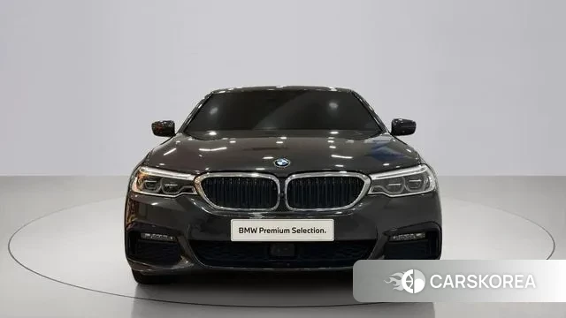 BMW 5 Series (G30) id 2997406 из Кореи 13