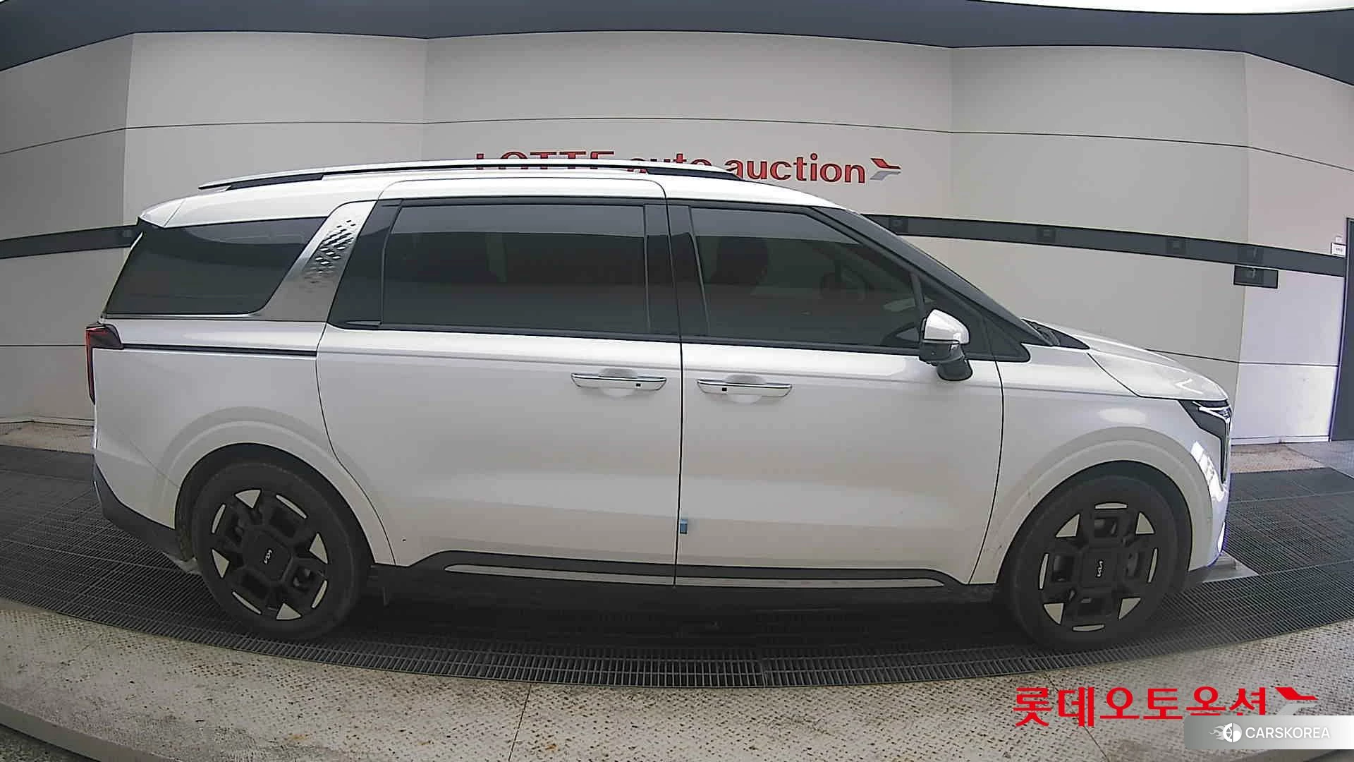 Kia Carnival id 4504306 из Кореи 23