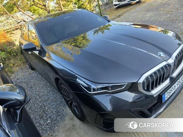 BMW 5 Series (G60) 2026 Серый из Кореи, фото 3