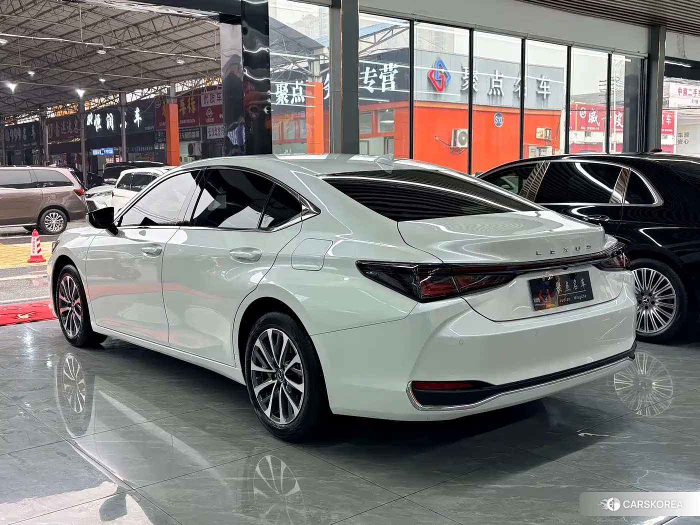 Lexus ES id 4514192 из Китая 8