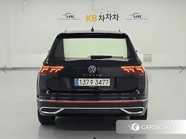 Volkswagen Tiguan second Generation 2024 Черный из Кореи, фото 3
