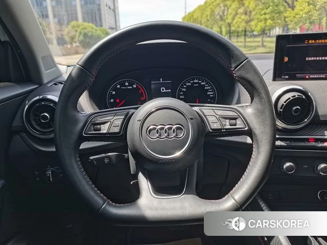 Audi Q2L id 4278833 из Китая 18