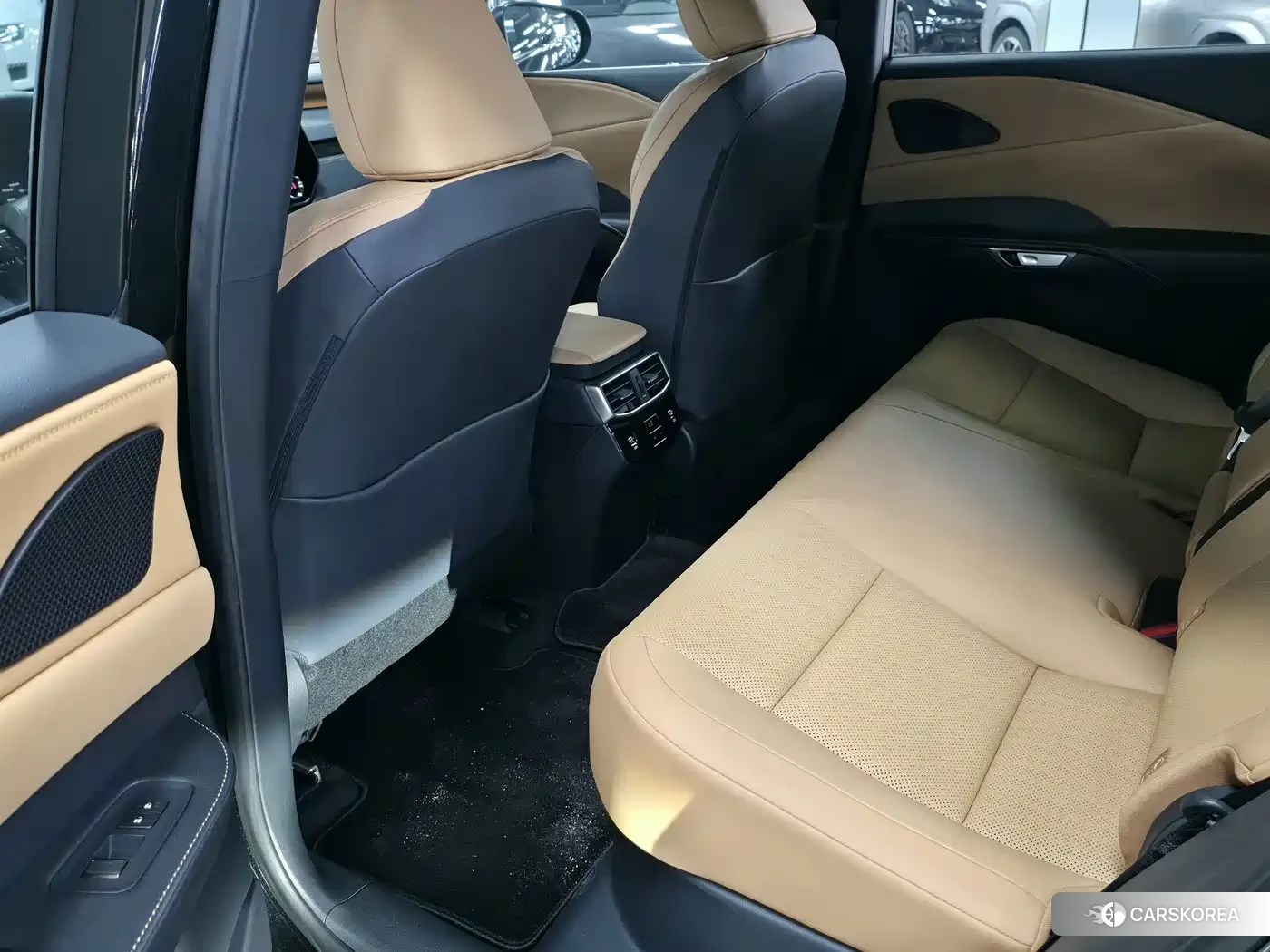 Lexus RX 2026 Черный из Китая, фото 3