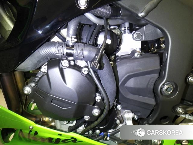 Engine photo