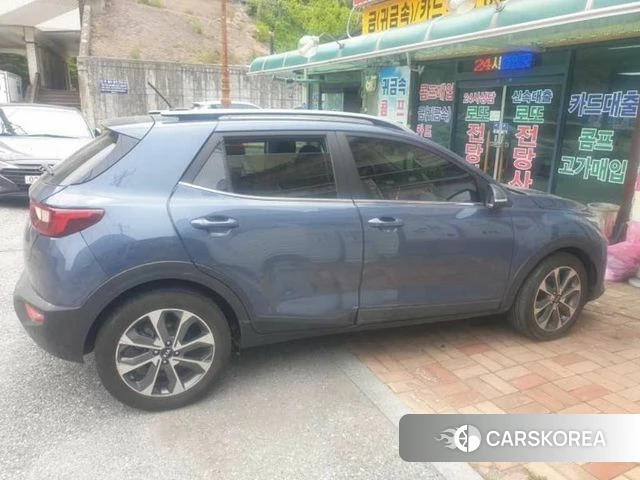 Kia Stonic 2018 Синий из Кореи, фото 3