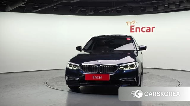 BMW 5 Series (G30) id 3833990 из Кореи 13