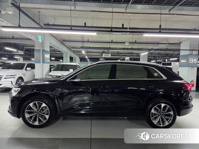 Audi e-Tron id 4389820 из Кореи 13