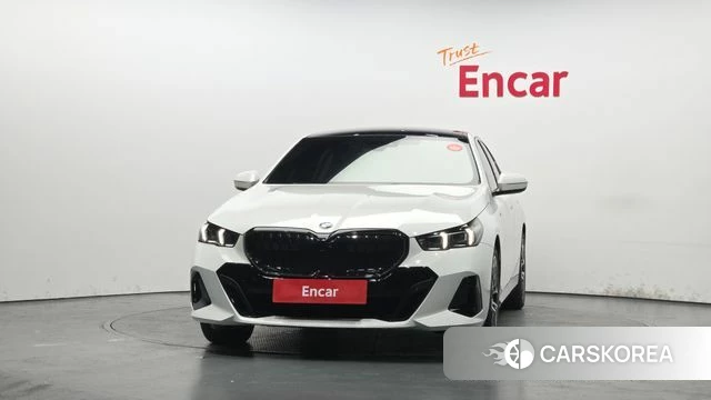 BMW 5 Series (G60) id 3909217 из Кореи 13