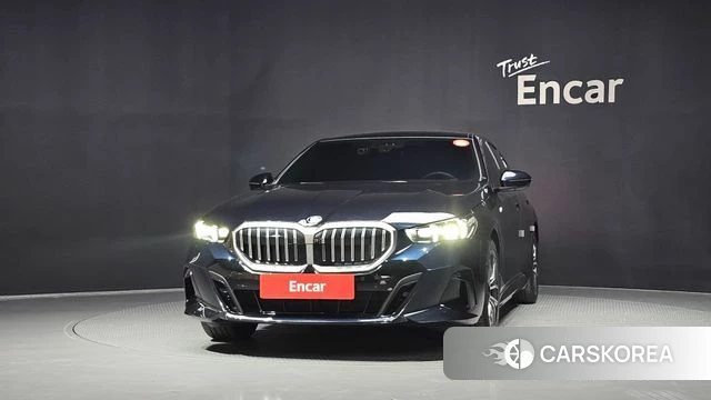 BMW 5 Series (G60) id 4635311 из Кореи 23