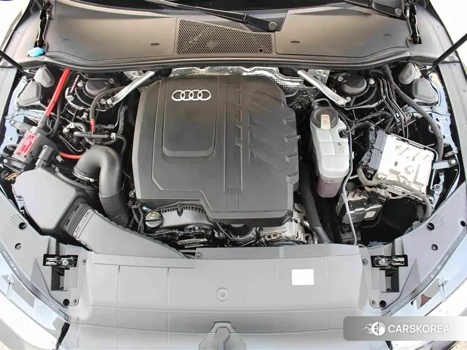 Audi A7L id 4659771 из Китая 11