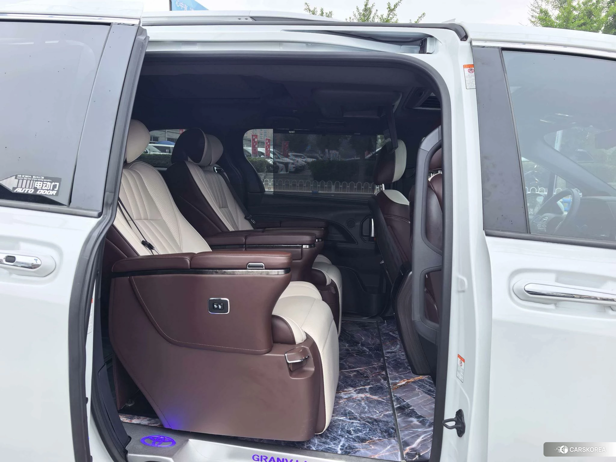 Toyota Grevia id 4455887 из Китая 11