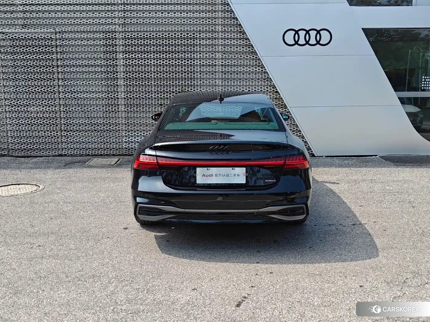 Audi A7L id 4686150 из Китая 10