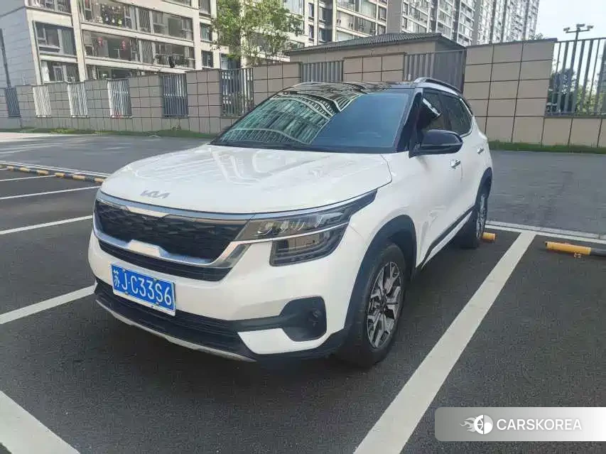 Kia KX3 2022 Белый из Китая, фото 3