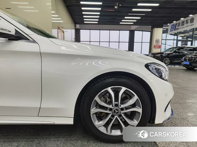 Mercedes-Benz Class C id 4209543 из Китая 9