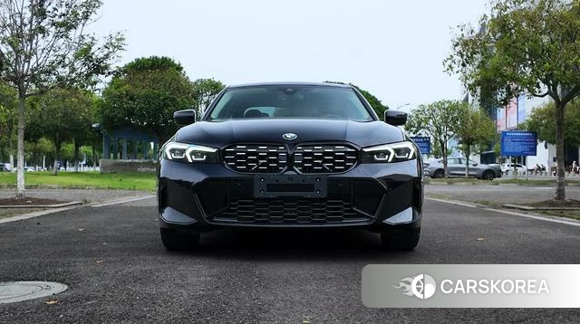 BMW 3 series 2024 Черный из Китая, фото 3