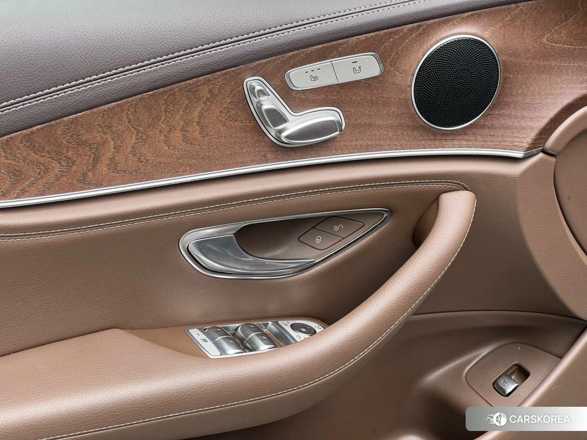 Mercedes-Benz E-class id 4441260 из Китая 9