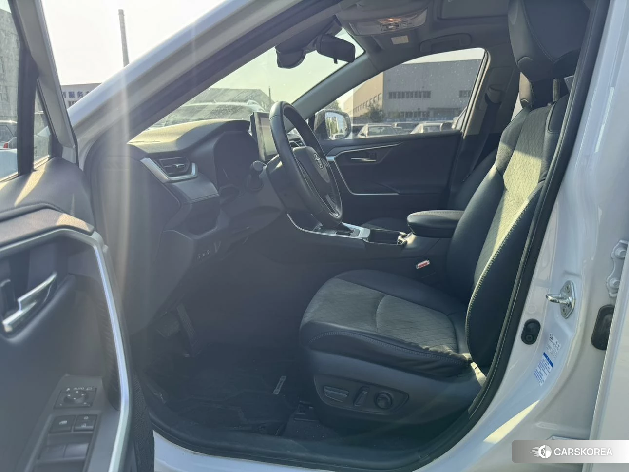 Toyota RAV4 Rongfang 2022 Белый из Китая, фото 3