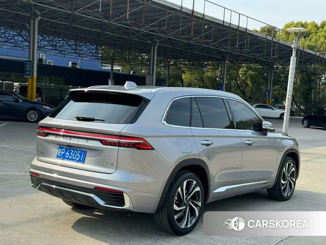 Geely Automobile Xingyue L 2023 Серебристо-серый из Китая, фото 3