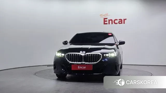 BMW 5 Series (G60) id 3517472 из Кореи 13