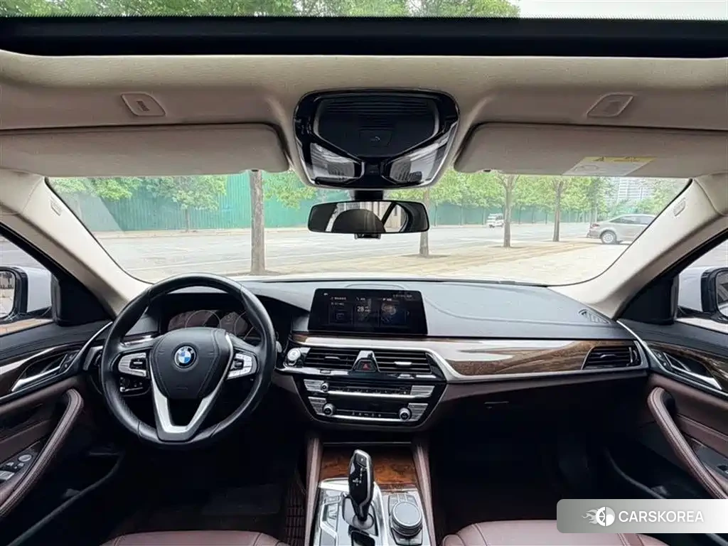 BMW 5 series 2019 Белый из Китая, фото 3