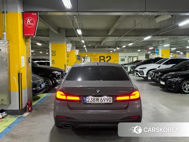 BMW 5 Series (G30) id 3508898 из Кореи 13