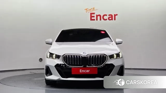 BMW 5 Series (G60) id 3036302 из Кореи 13