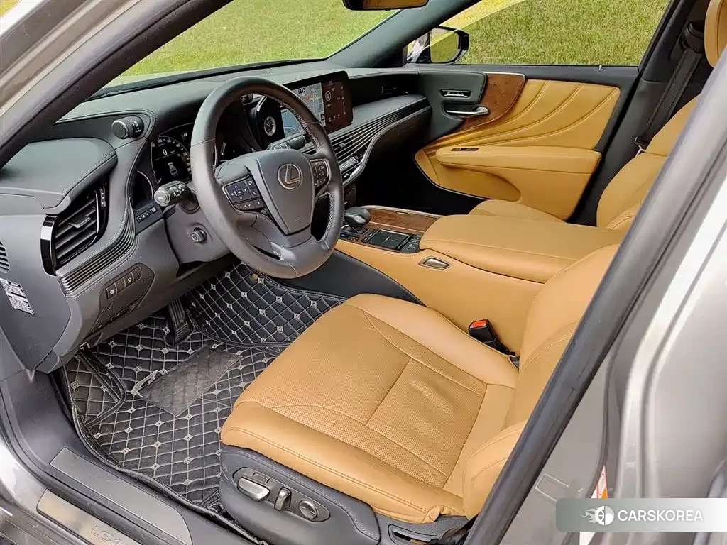 Lexus LS 2021 Champagne/brown из Китая, фото 3