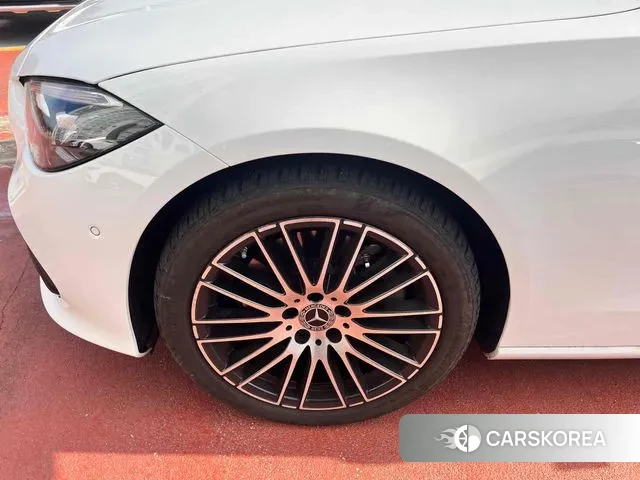 Mercedes-Benz C-Class W206 2024 Белый из Кореи, фото 4