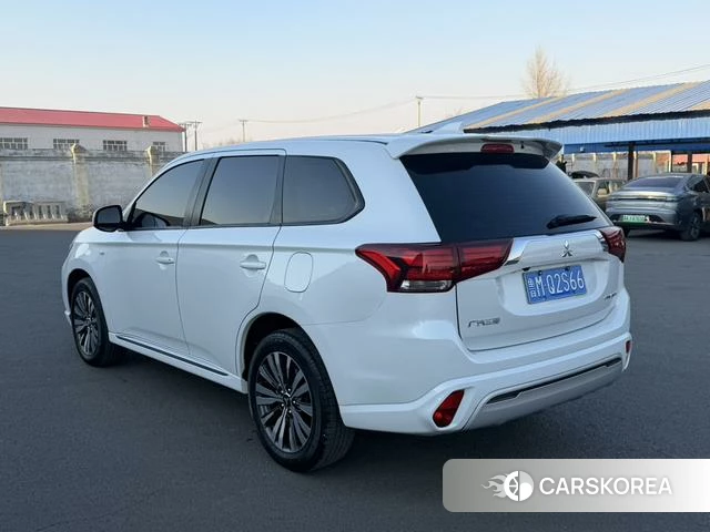 Mitsubishi  Outlander id 4209035 из Китая 9
