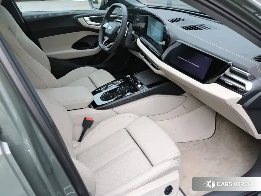 Audi A5L id 4601129 из Китая 10