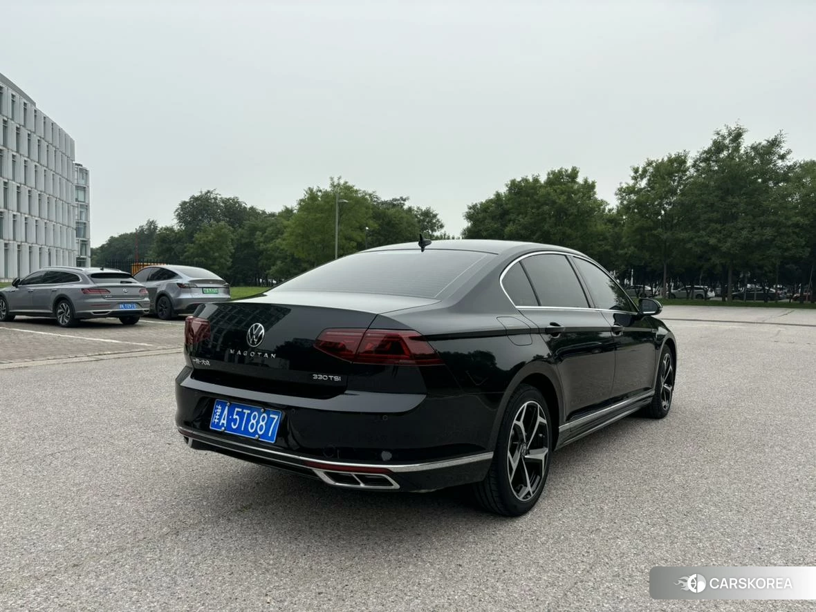 Volkswagen Magotan 2022 Черный из Китая, фото 3