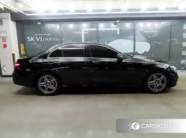 Mercedes-Benz E-Class W213 2023 Черный из Кореи, фото 3