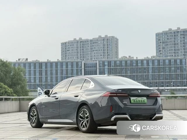 BMW i5 id 4358911 из Китая 12
