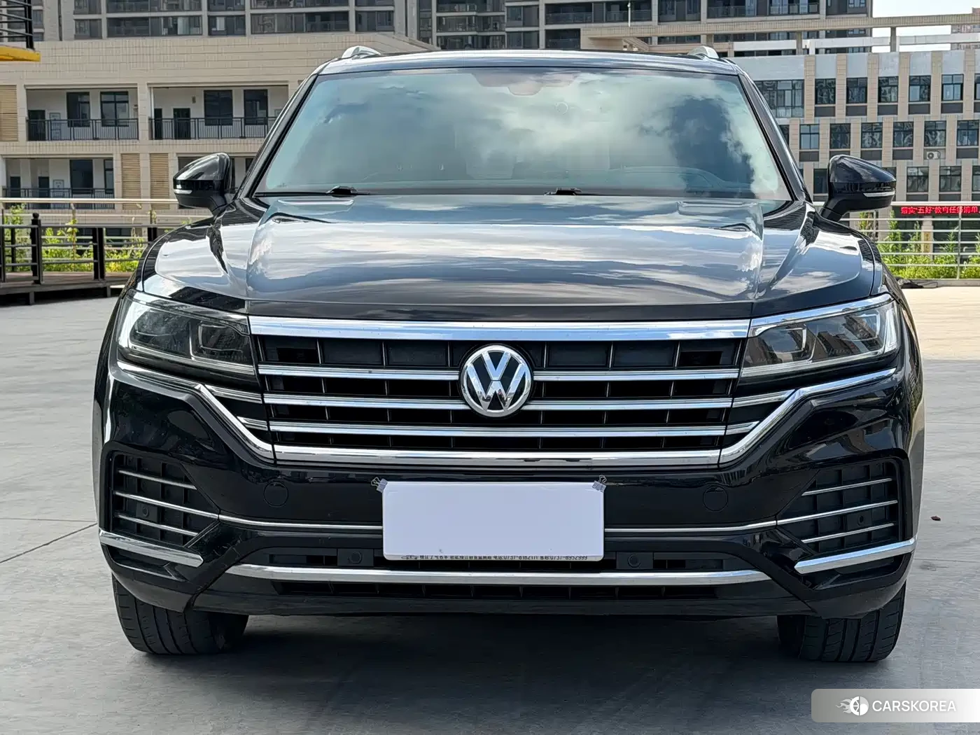 Volkswagen Touareg 2020 Черный из Китая, фото 3