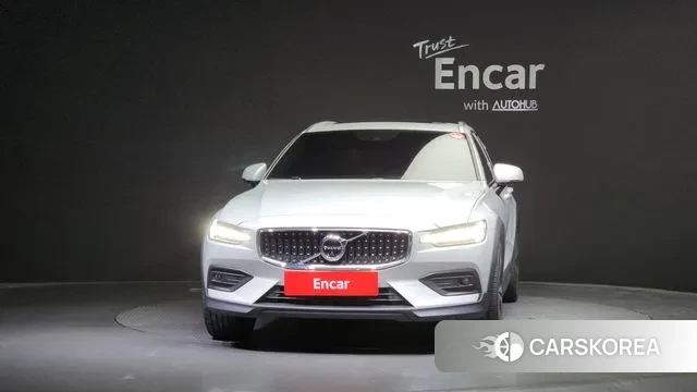 Volvo V60 Cross-Country 2nd Generation id 3023737 из Кореи 13