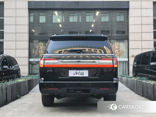 Lincoln Navigator id 4242346 из Китая 10