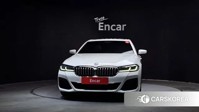 BMW 5 Series (G30) id 3787622 из Кореи 13