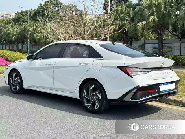 Hyundai Elantra 2024 Белый из Китая, фото 6