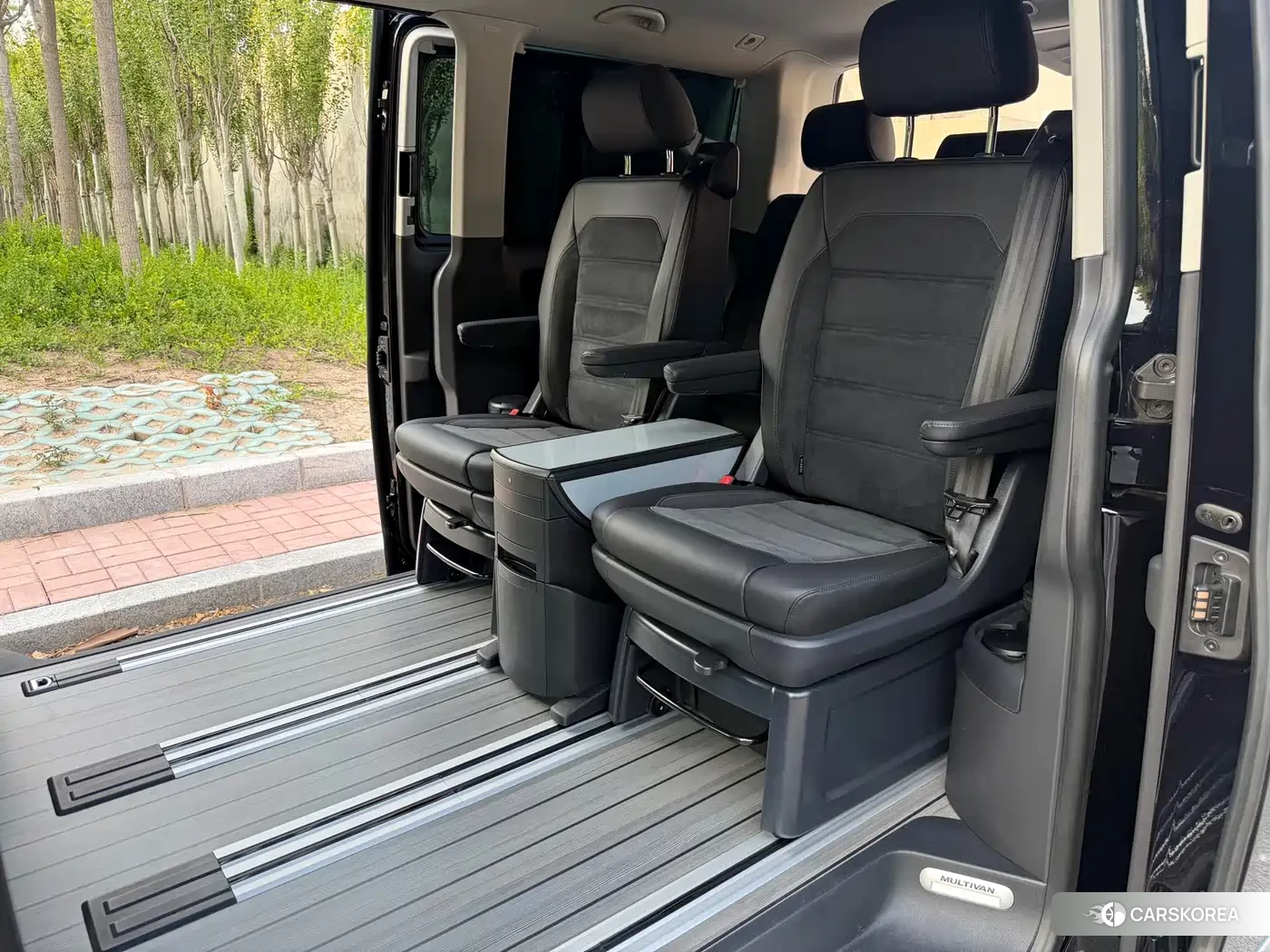 Volkswagen Multivan id 4599576 из Китая 22