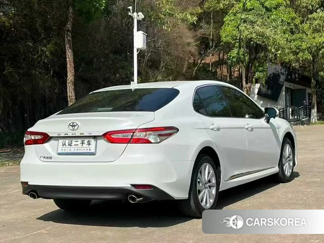 Toyota Camry 2022 Белый из Китая, фото 3