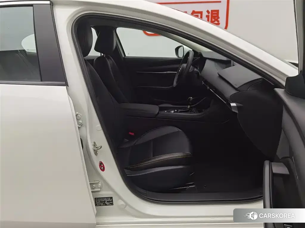Mazda 3 id 4547377 из Китая 17